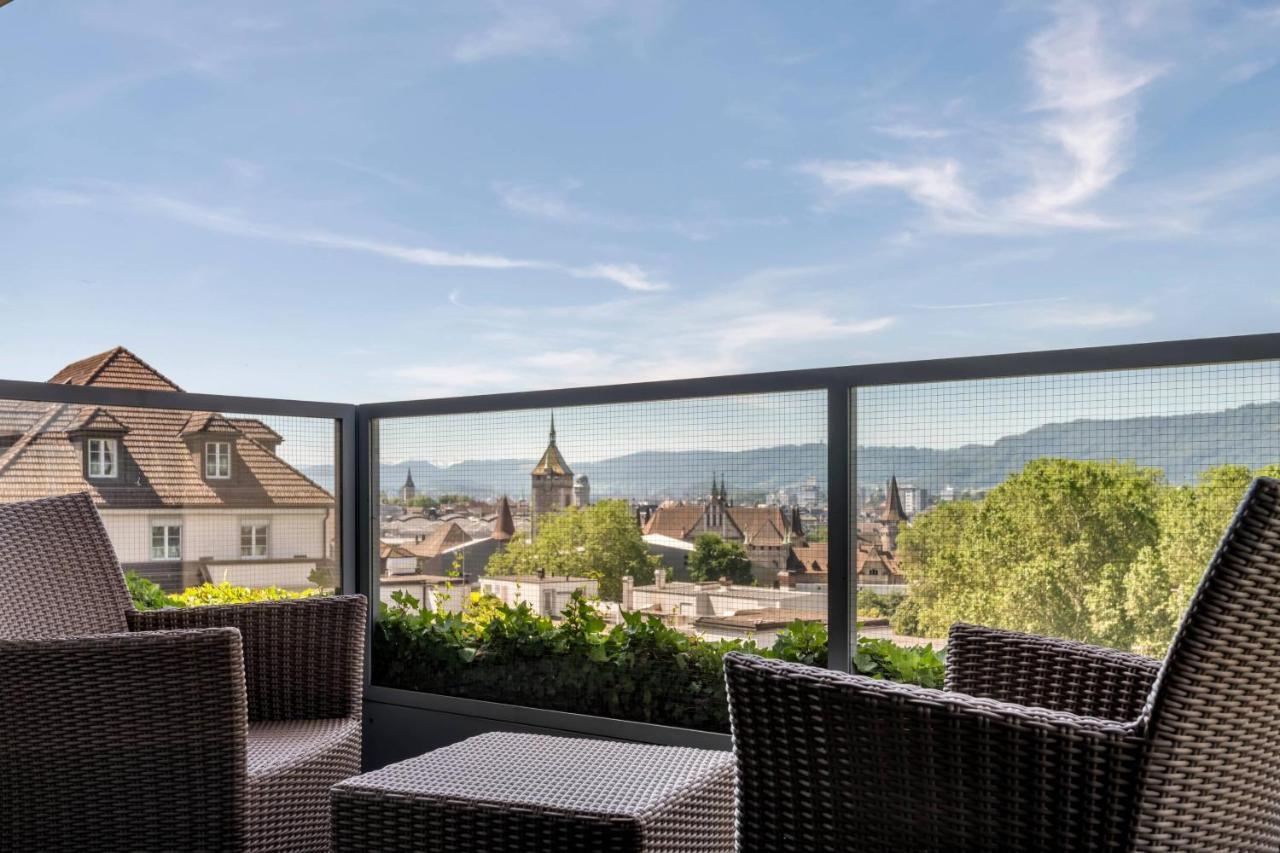 Zurich Marriott Hotel Eksteriør bilde View from the rooftop terrace