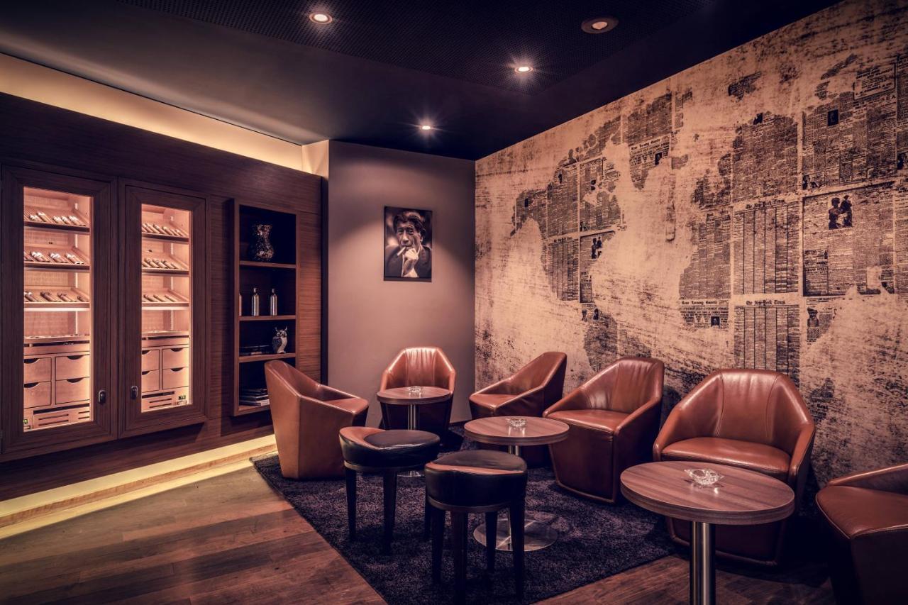 Zurich Marriott Hotel Eksteriør bilde The Cigar Lounge